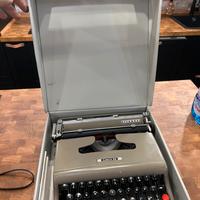 Macchina da scrivere Olivetti Lettera 22 Originale
