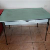tavolo in formica 