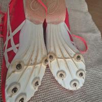 Scarpa asics sportiva chiodata per atletica