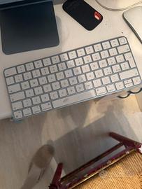 Imac 24 pollici chip M1 del 2023 azzurro