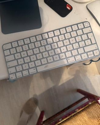 Imac 24 pollici chip M1 del 2023 azzurro