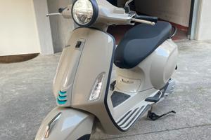 Vespa primavera 150 s
