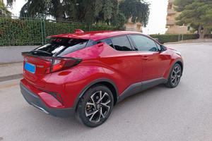 Toyota CHR 2.0 184 CV trattabile garanzia 12 mesi