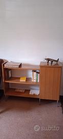 mobile libreria e portaoggetti.