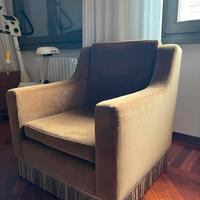 Poltrona velluto color biscotto  