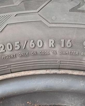 Gomme con cerchi in ferro 