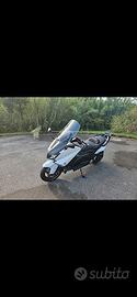 YAMAHA T-MAX 530