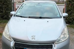 Peugeot 208 82cv 2012