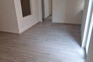 Piccolo trivani recente costruzione con Posto Auto