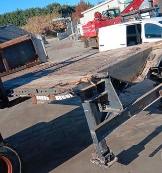 Testa x semirimorchio compreso piedi