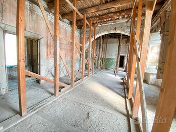 Prestigiosa soluzione al centro mav352