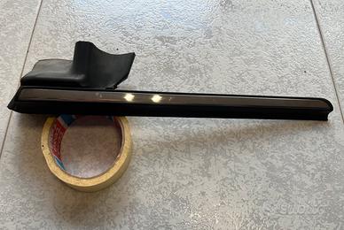 Modanatura deflettore SX