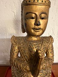 Scultura votiva budhista in legno