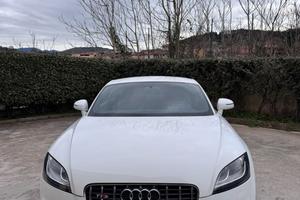 Audi tt s line
