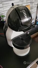 Macchina caffe’ dolce gusto