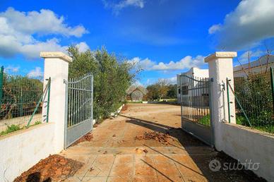 VILLA SINGOLA A OSTUNI