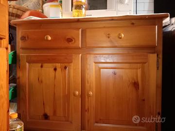  2 credenzine e 1 vetrinetta in Pino chiaro