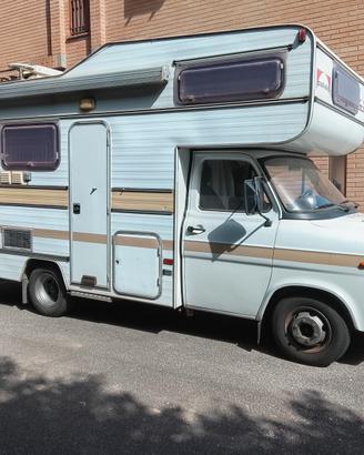 Camper mansardato