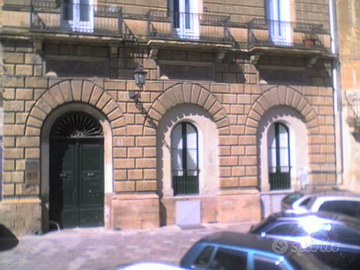 Locale seminterrato Lecce centro storico