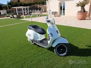 Vespa GTS 300 Super - 2013