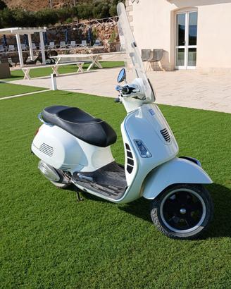 Vespa GTS 300 Super - 2013