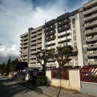 Quadrivani con posto auto e vista mare