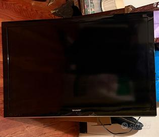 Tv sharp 40 pollici con supporto da parete