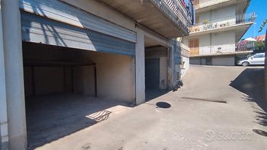 Garage con soppalco aci sant'antonio