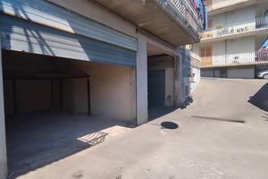 Garage con soppalco aci sant'antonio
