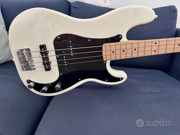 Squier precision bass