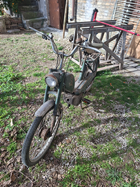 Moto d'epoca in blocco