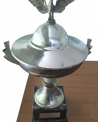 coppa sportiva con aquila h53 cm