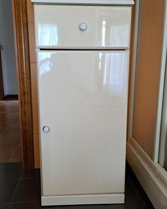 mobiletto laccato perla
