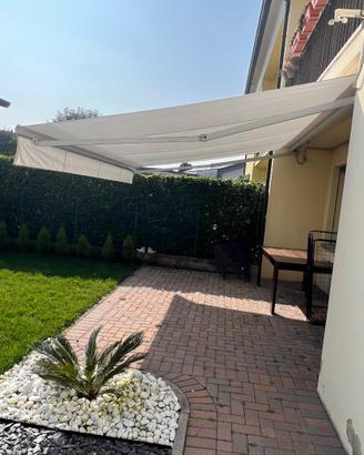 Tenda da sole elettrica