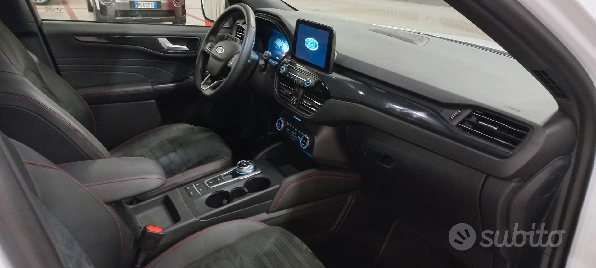 Ford Kuga 2023 photo 2