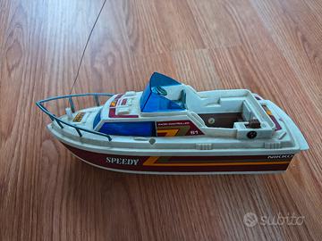 Barca Radiocomandata Nikko Speedy Cruiser.
