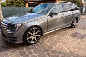 Mercedes c220 amg