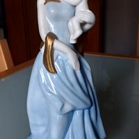 Statuina in porcellana vintage