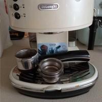 Macchina per il caffè espresso De Longhi vintage.
