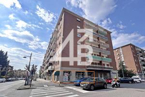 ATTIVITA' DROGHERIA - 117 M² - VIA PIRANO, 4 (TS)