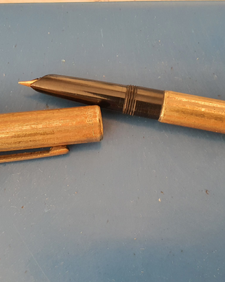 Penna stilografica zenith laminata in oro