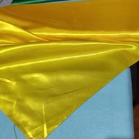 tessuto fodera di raso colore giallo 