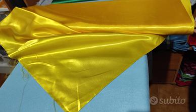 tessuto fodera di raso colore giallo 