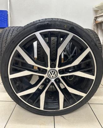 4 VW Santiago pneumatici da 19 pollici