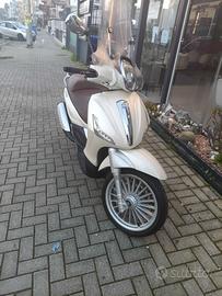 Piaggio Beverly 300