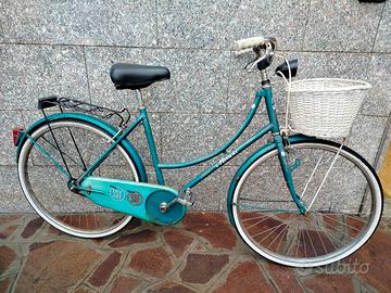 Bici da donna con cestino 