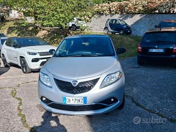 Lancia Ypsilon 1.2 69 CV 5 porte GPL Ecochic Gold
