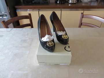 Scarpe da donna Gaudì camoscio nero tacco 10