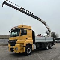 Mercedes Axor 2543 6x2 con gru Bonfiglioli