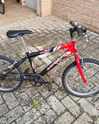 Bicicletta Mountain Bike marca MBM